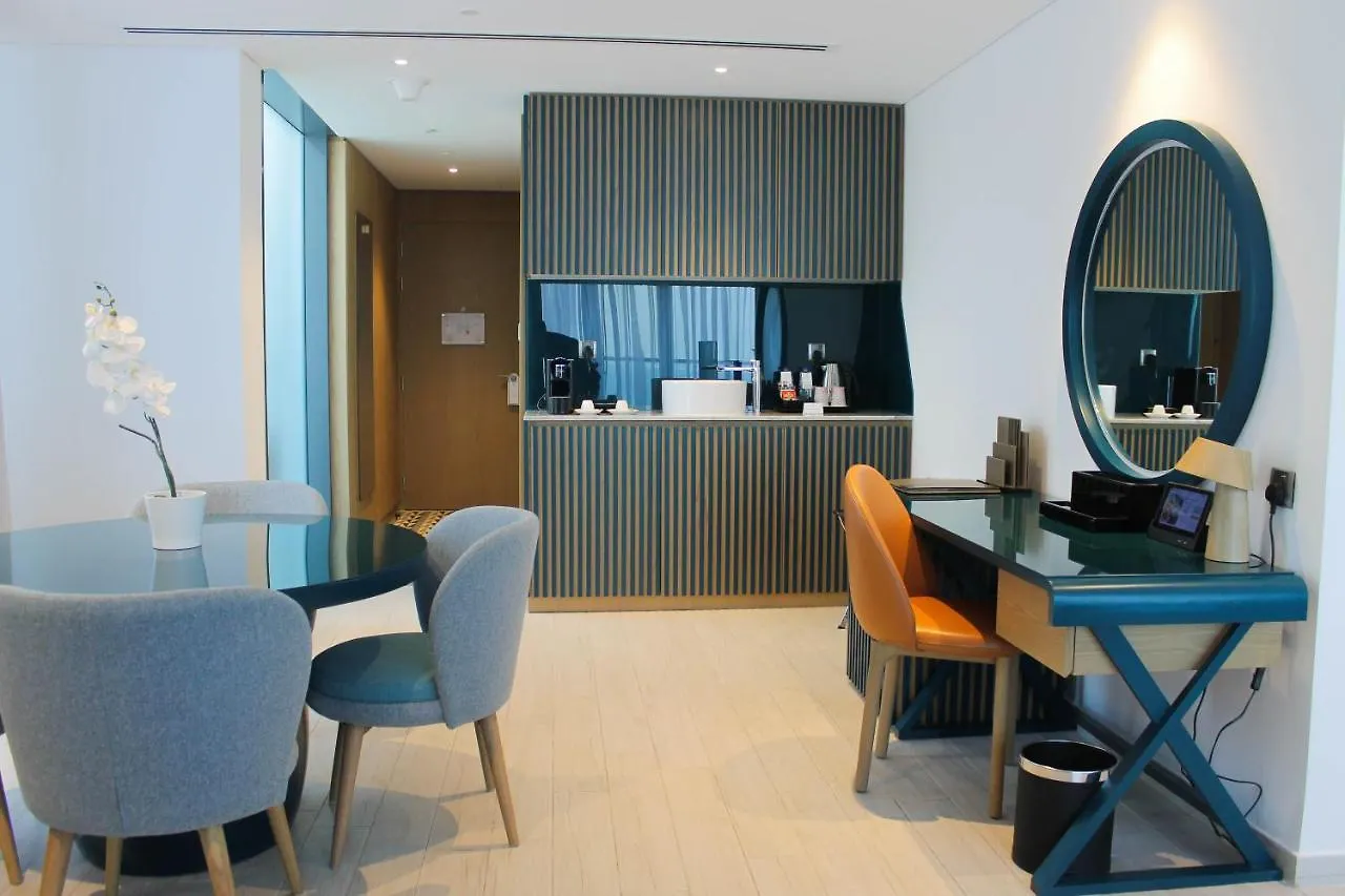 C Central Hotel And Resort The Palm Dubai